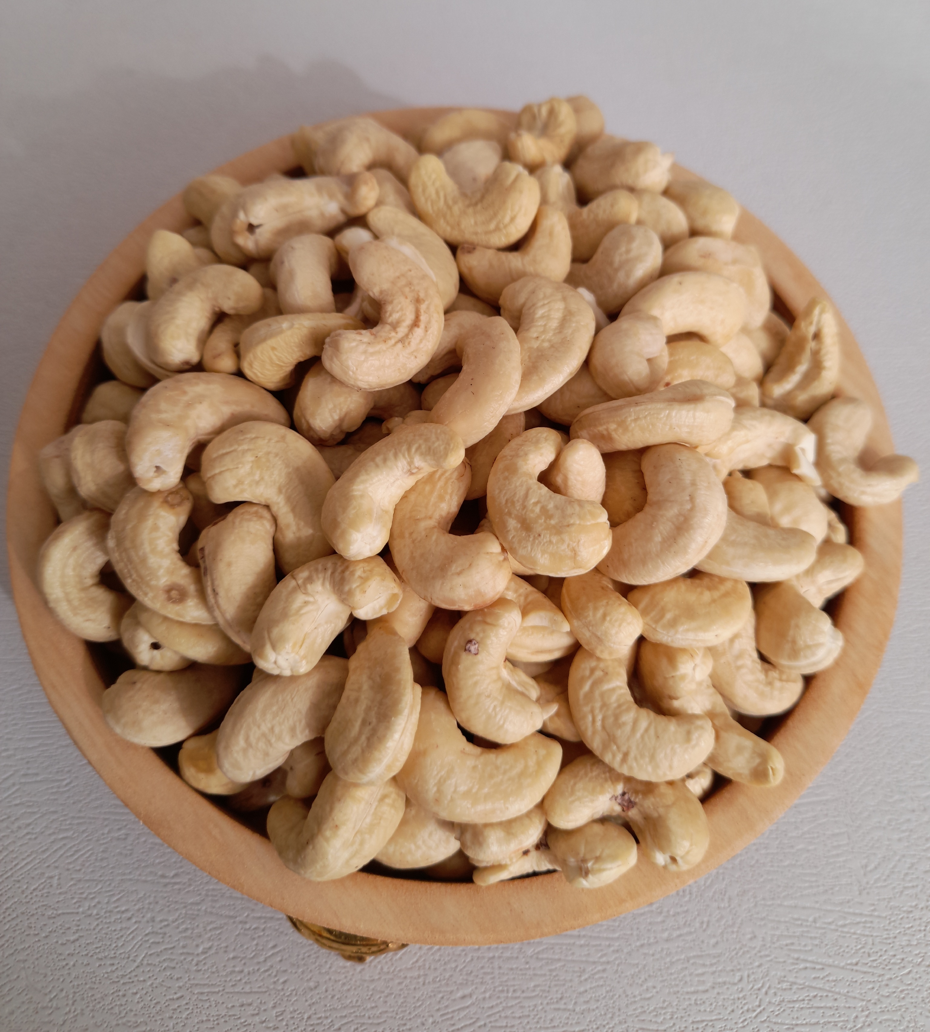 بادام هندی خام سایز ۳۲۰